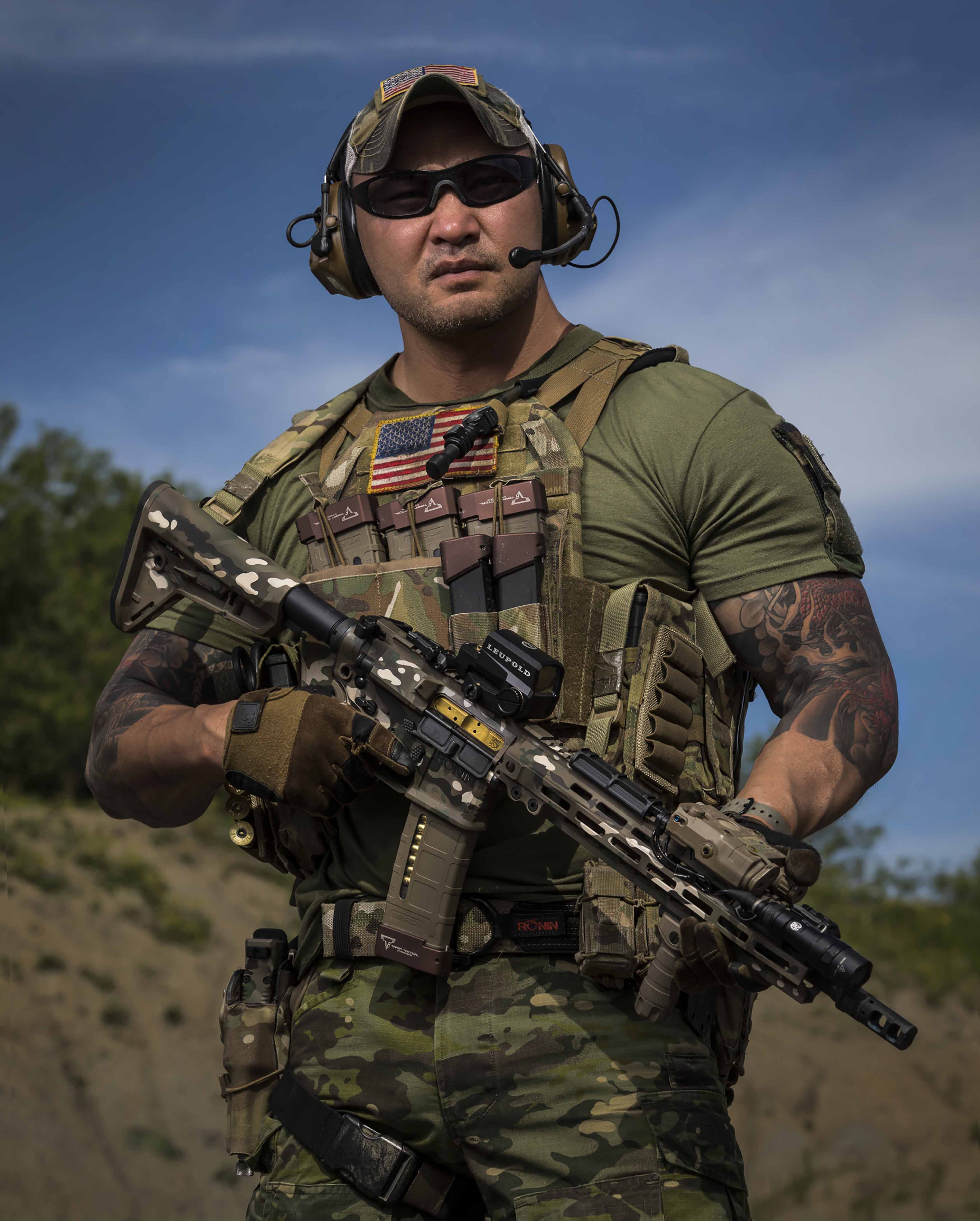 Badass company. Special Forces США Green Beret. Green Berets Special Forces экипировка. Ронин Тактикал. Зелёные береты армии США.